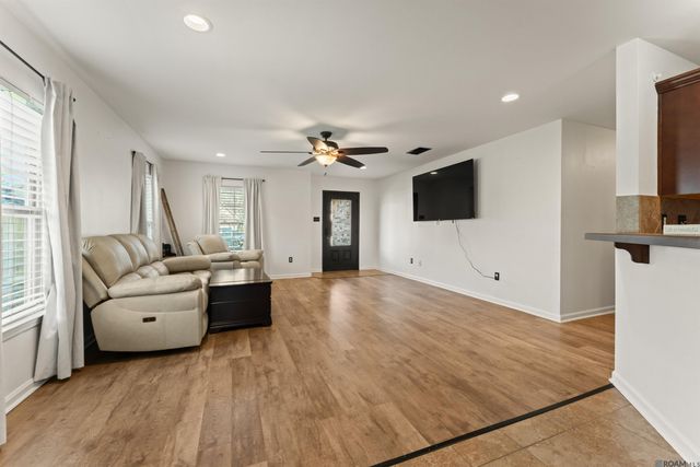 25635 Buffwood St, Denham Springs, LA 70726