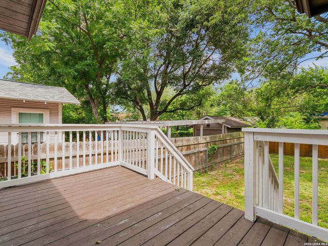 419 W Huisache Avenue, San Antonio, TX 78212