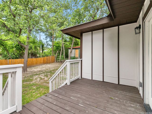 419 W Huisache Avenue, San Antonio, TX 78212