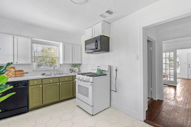 906 Capitol CT A, Austin, TX 78756