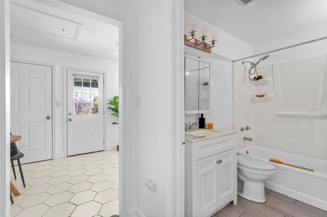 906 Capitol CT A, Austin, TX 78756
