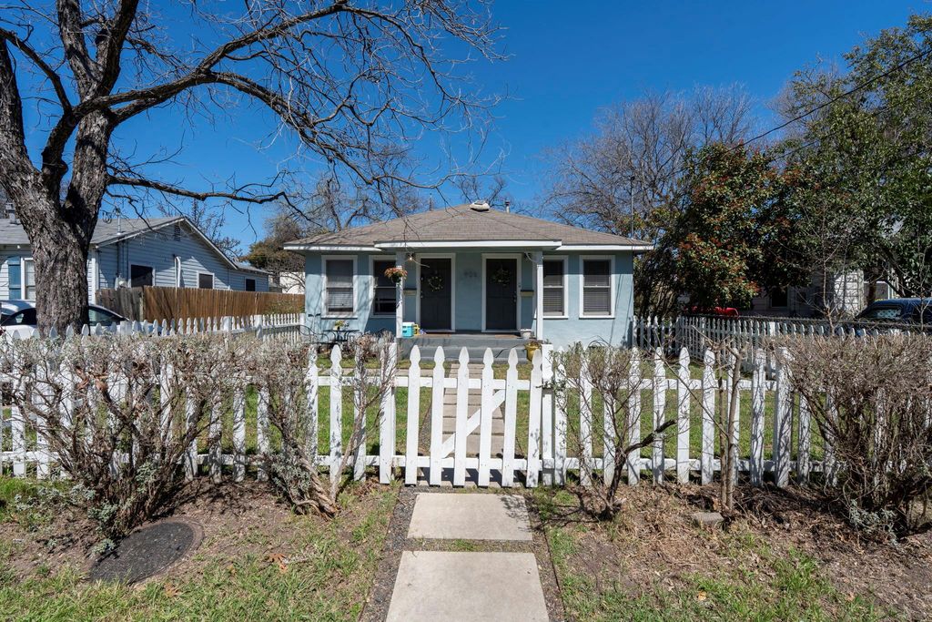 906 Capitol CT A, Austin, TX 78756