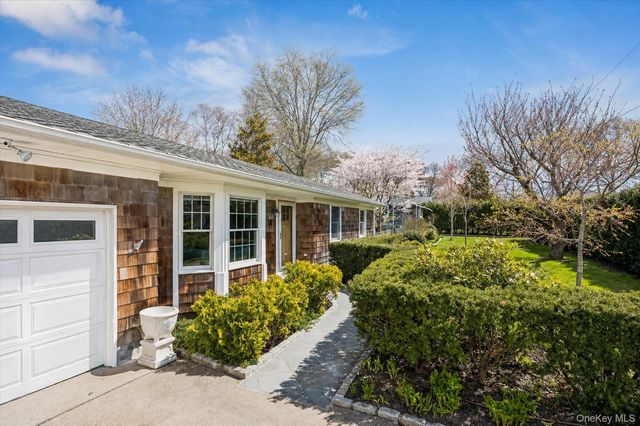 5 Maryland Boulevard, Hampton Bays, NY 11946