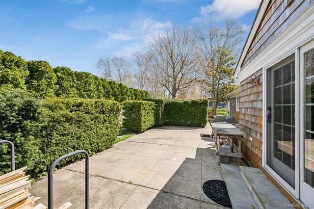 5 Maryland Boulevard, Hampton Bays, NY 11946
