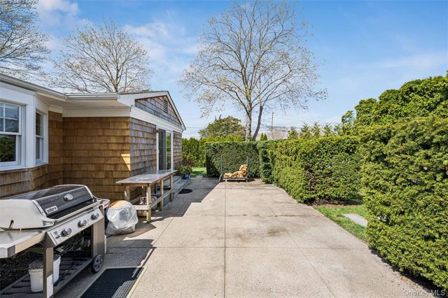 5 Maryland Boulevard, Hampton Bays, NY 11946