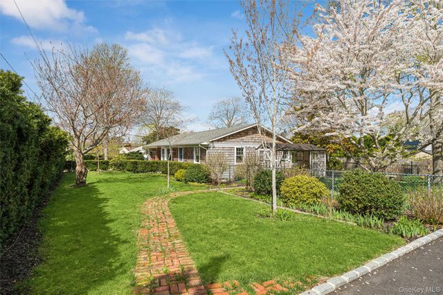 5 Maryland Boulevard, Hampton Bays, NY 11946