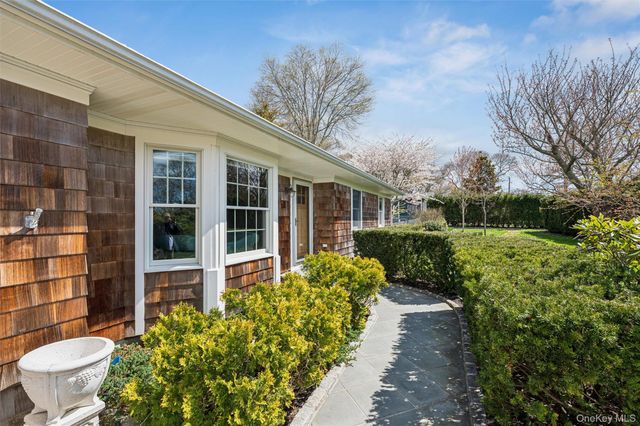 5 Maryland Boulevard, Hampton Bays, NY 11946