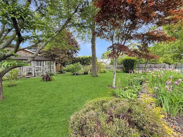 5 Maryland Boulevard, Hampton Bays, NY 11946
