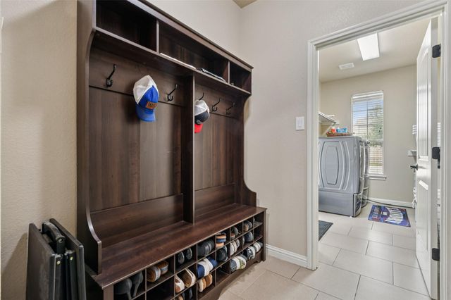 3713 Glastonbury TRL, Pflugerville, TX 78660