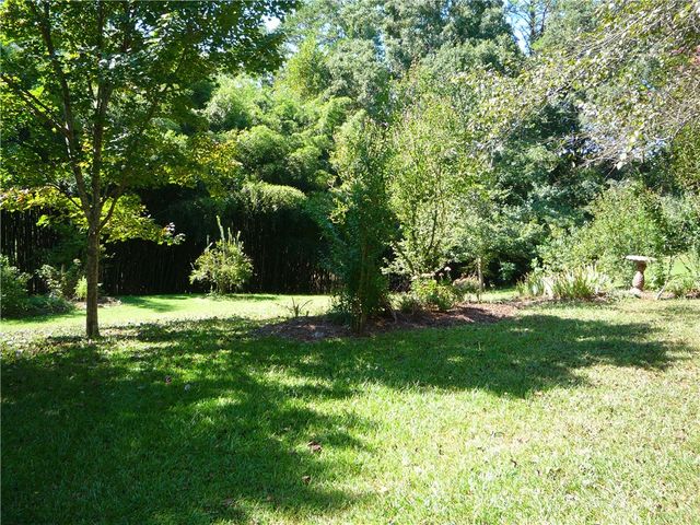 109 Lake Ridge Circle, Walhalla, SC 29691