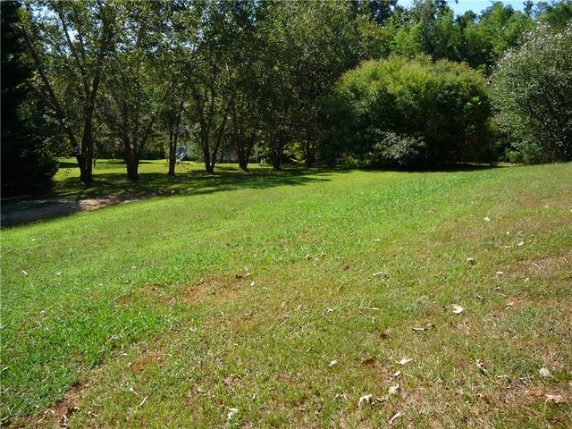 109 Lake Ridge Circle, Walhalla, SC 29691
