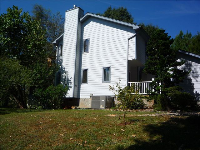 109 Lake Ridge Circle, Walhalla, SC 29691