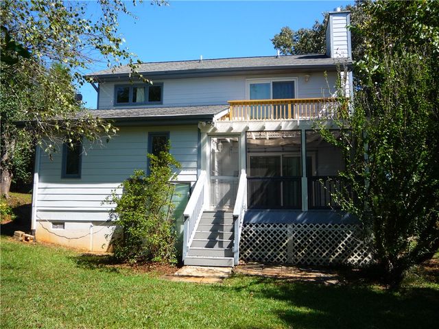 109 Lake Ridge Circle, Walhalla, SC 29691