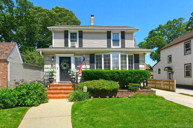 46 Christabel Street, Lynbrook, NY 11563