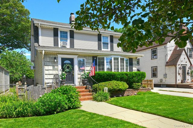 46 Christabel Street, Lynbrook, NY 11563