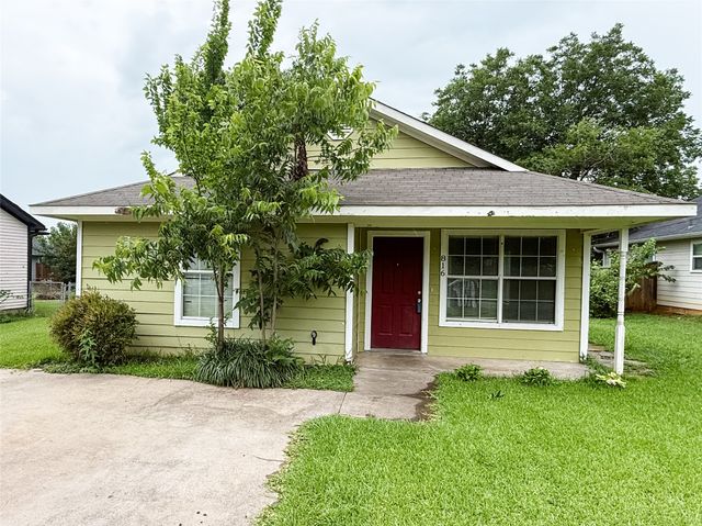 816 N Throckmorton Street, Sherman, TX 75090