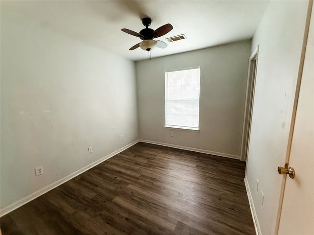 816 N Throckmorton Street, Sherman, TX 75090