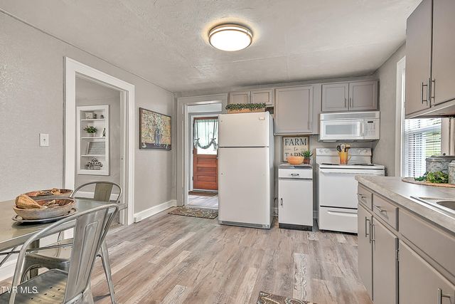 2020 Shelby Street, Bristol, TN 37620