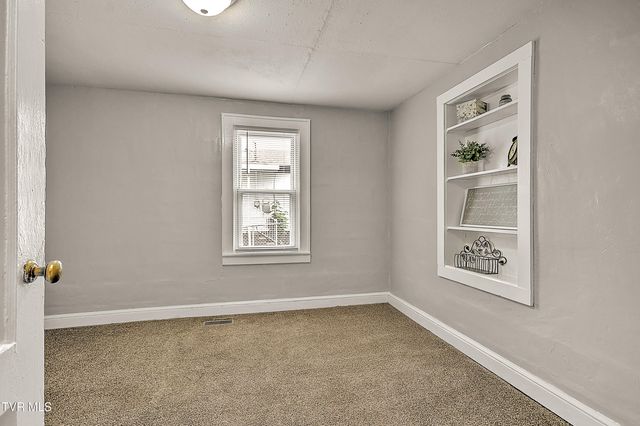 2020 Shelby Street, Bristol, TN 37620