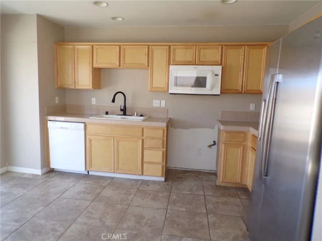 6014 Regino, 29 Palms, CA 92277