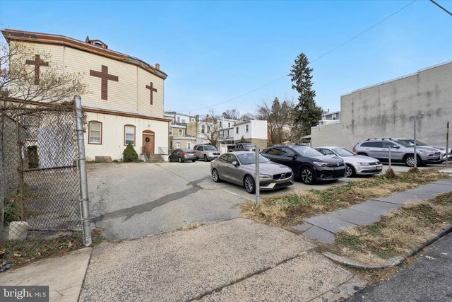 222 CARSON ST, Philadelphia, PA 19127