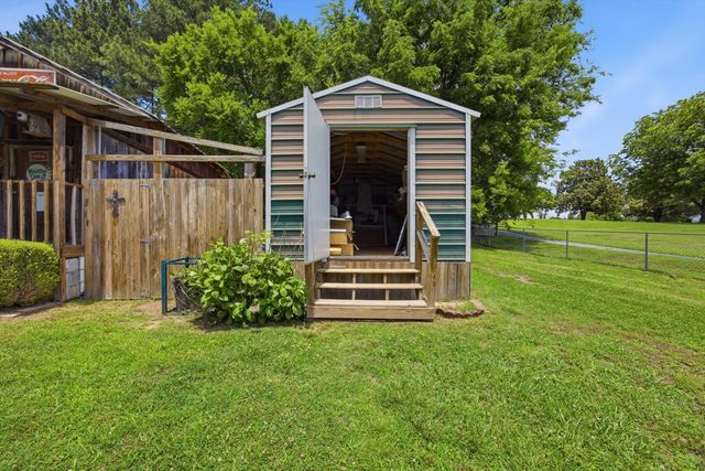 2588 Garretts Chapel Road, Chickamauga, GA 30707