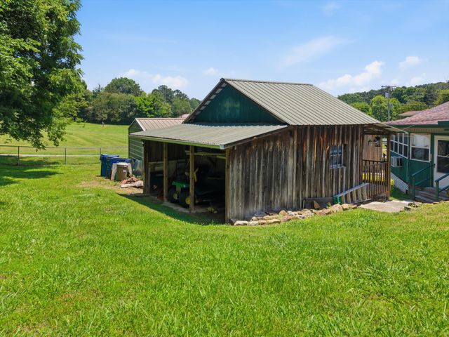 2588 Garretts Chapel Road, Chickamauga, GA 30707