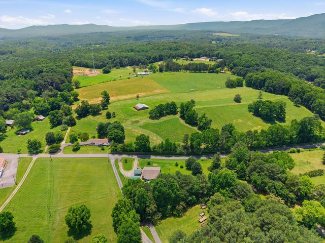 2588 Garretts Chapel Road, Chickamauga, GA 30707