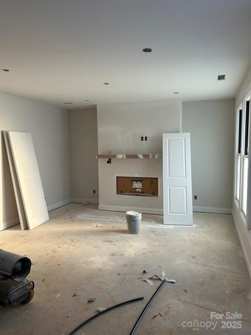 3040 Five Creek Road, Charlotte, NC 28213