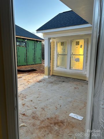 3040 Five Creek Road, Charlotte, NC 28213