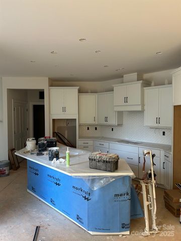 3040 Five Creek Road, Charlotte, NC 28213