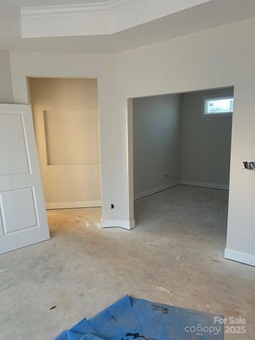 3040 Five Creek Road, Charlotte, NC 28213