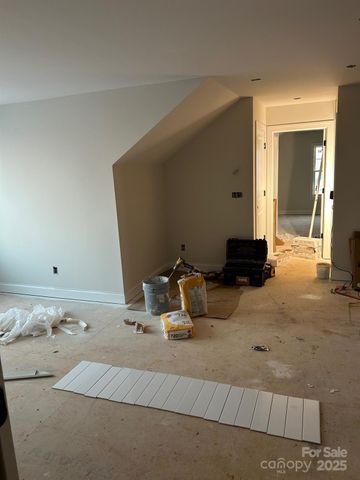 3040 Five Creek Road, Charlotte, NC 28213