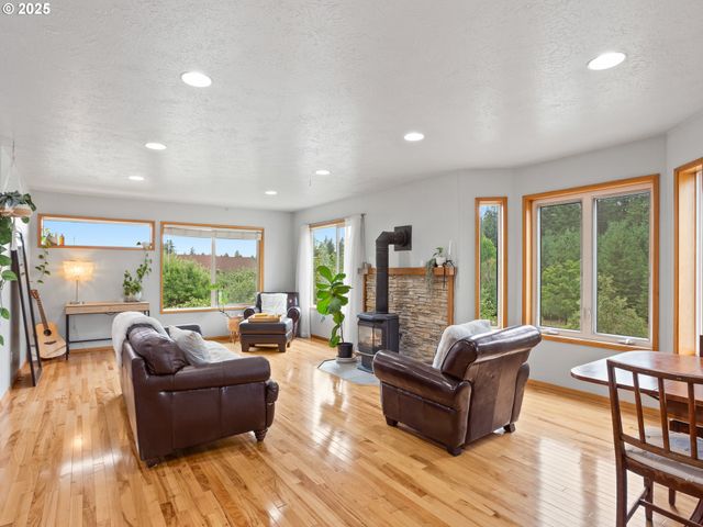 34603 Se JARL Rd, Boring, OR 97009