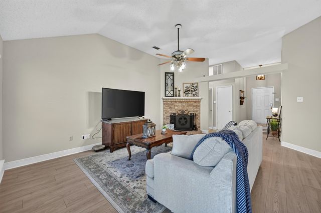 2103 Meadowview Drive, Corinth, TX 76210