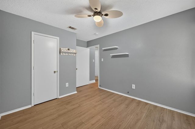 2103 Meadowview Drive, Corinth, TX 76210