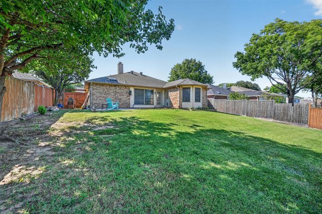 2103 Meadowview Drive, Corinth, TX 76210