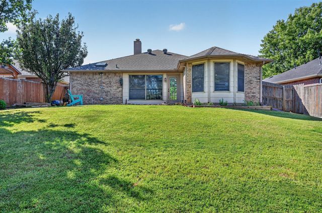 2103 Meadowview Drive, Corinth, TX 76210