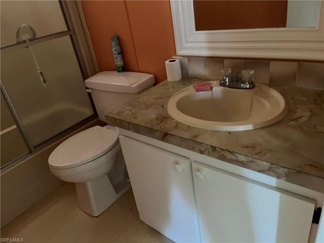 65 Sunset CIR, North Fort Myers, FL 33903