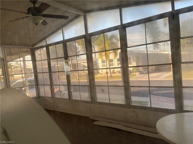 65 Sunset CIR, North Fort Myers, FL 33903