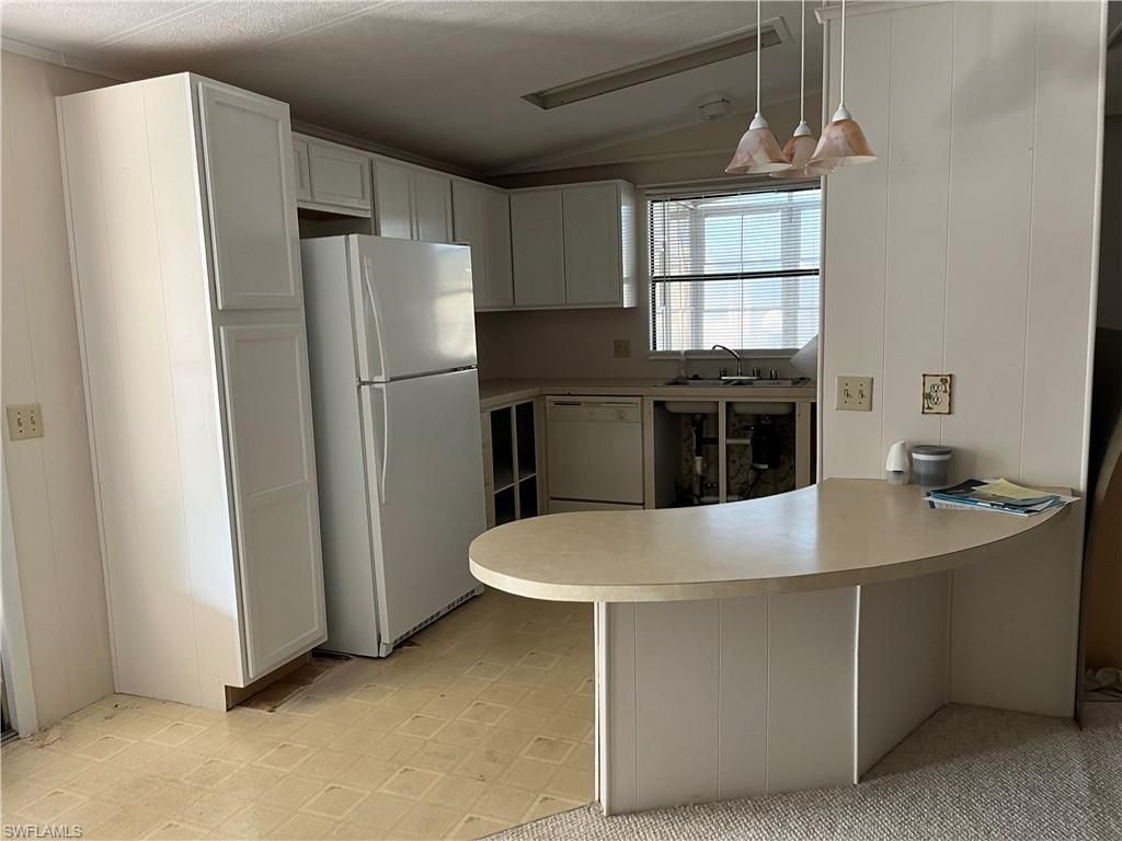 65 Sunset CIR, NORTH FORT MYERS, FL 33903 — photo 3