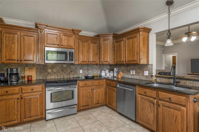 521 Brunswick Gardens, Haughton, LA 71037