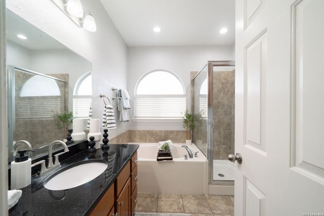 12322 Abbey Park, San Antonio, TX 78249