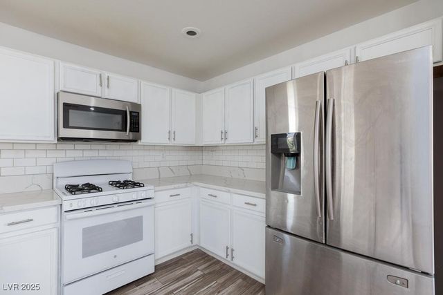 6080 Saint Petersburg Drive, Las Vegas, NV 89142