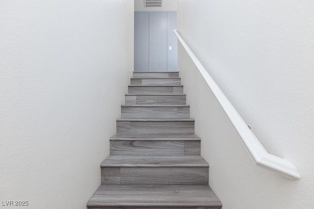 6080 Saint Petersburg Drive, Las Vegas, NV 89142