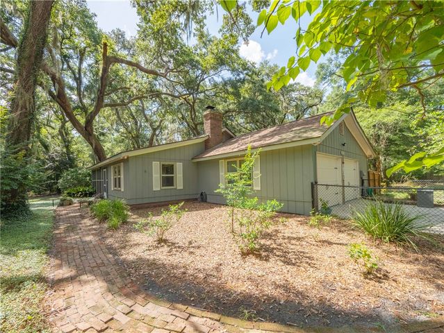 111 Seminole Road, Brunswick, GA 31525