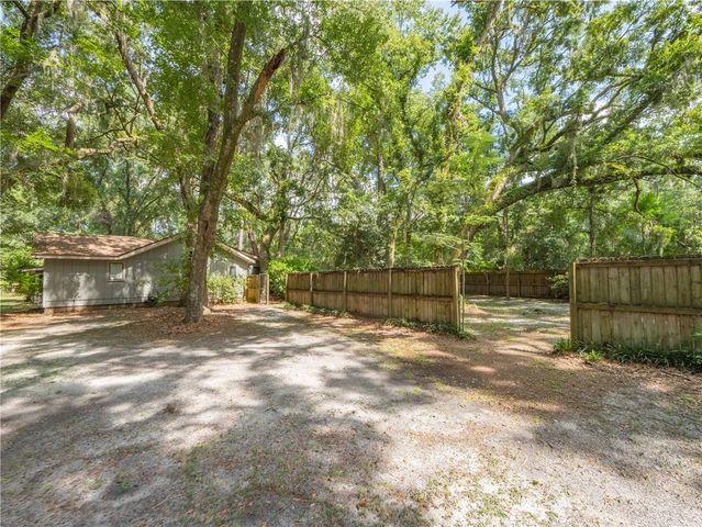 111 Seminole Road, Brunswick, GA 31525