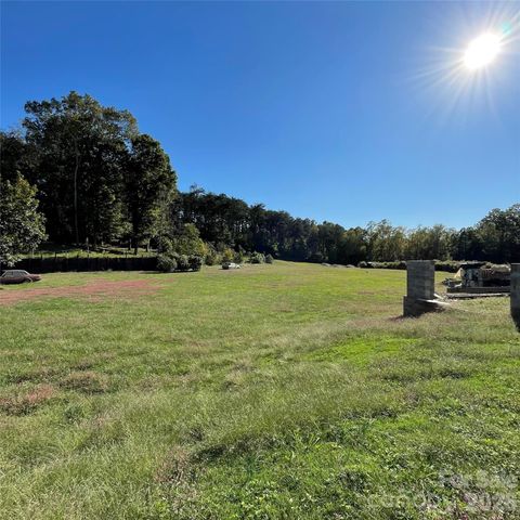 325 29th Avenue Drive NW TR 1, Hickory, NC 28601