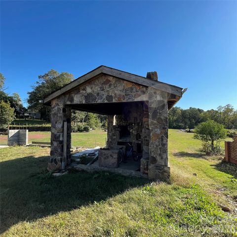 325 29th Avenue Drive NW TR 1, Hickory, NC 28601