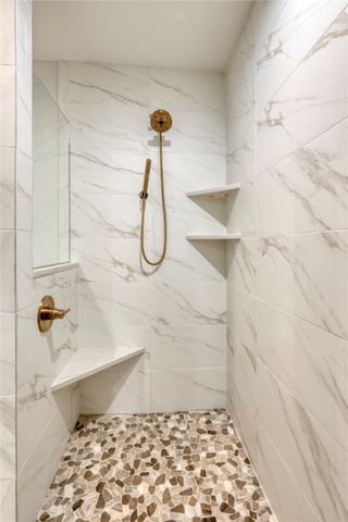 5204 149th Street, Urbandale, IA 50323